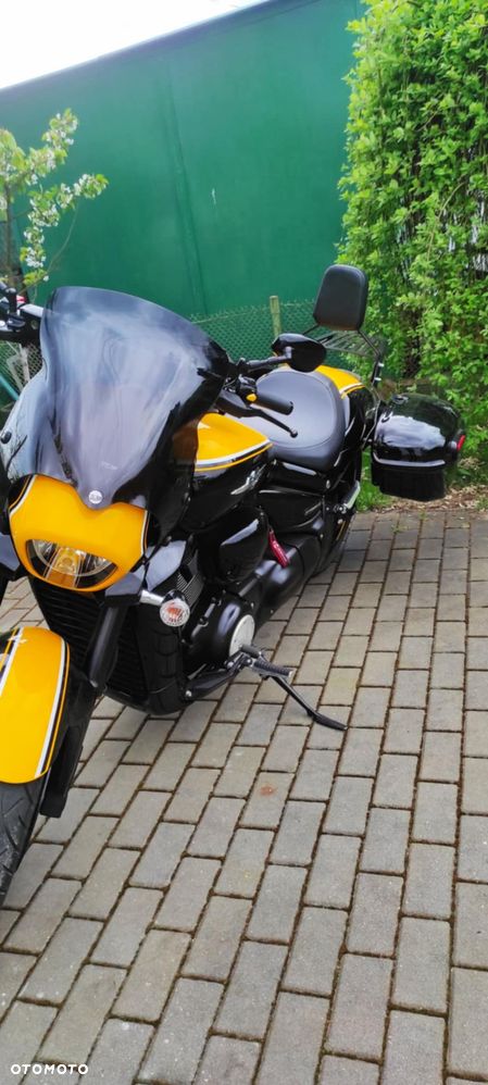 Suzuki Intruder - 9