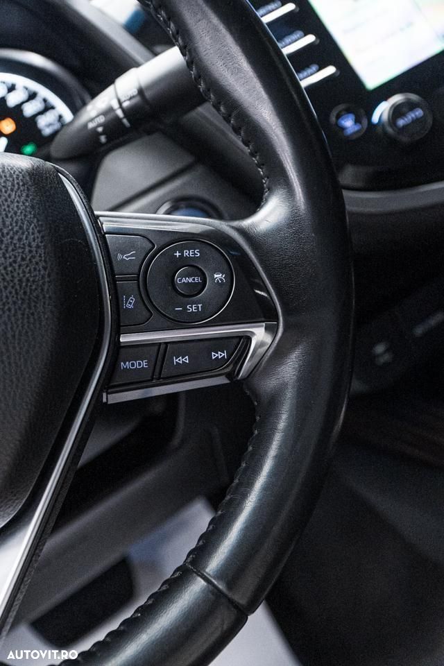 Toyota Camry 2.5 Dynamic - 19