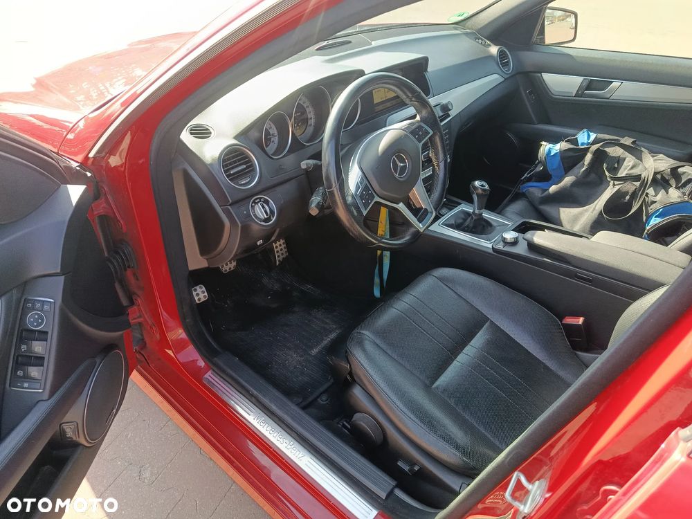 Mercedes-Benz Klasa C 250 CDI DPF BlueEFFICIENCY SPORT EDITION - 3