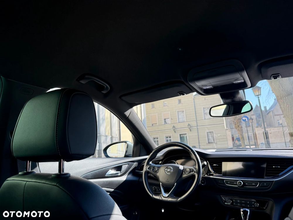 Opel Insignia 1.6 T Exclusive S&S - 31