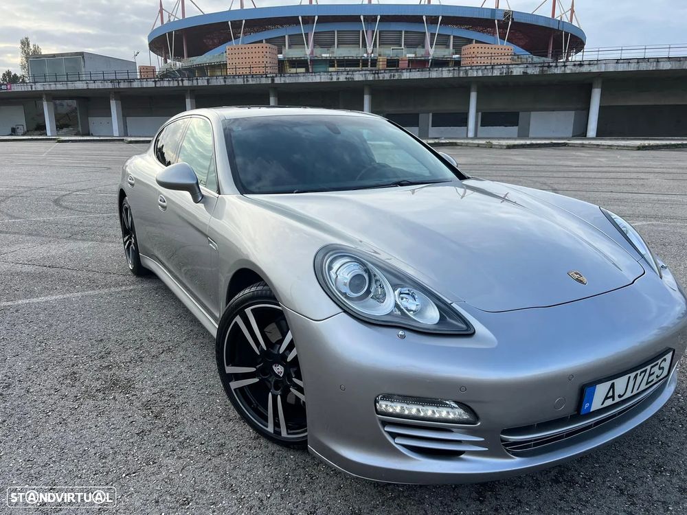 Porsche Panamera 3.0 V6 - 8
