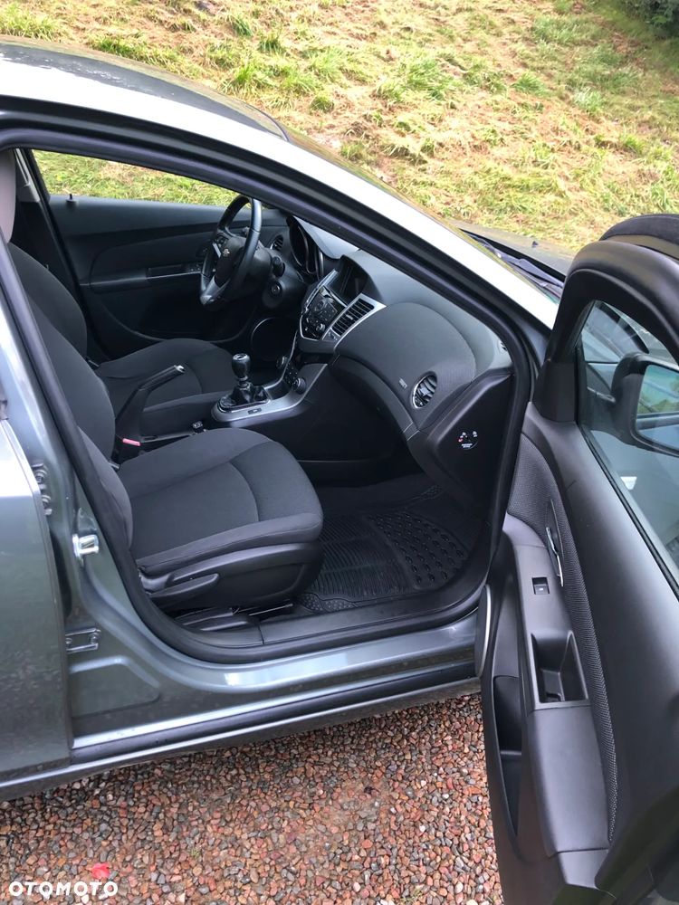 Chevrolet Cruze 1.8 LT - 8