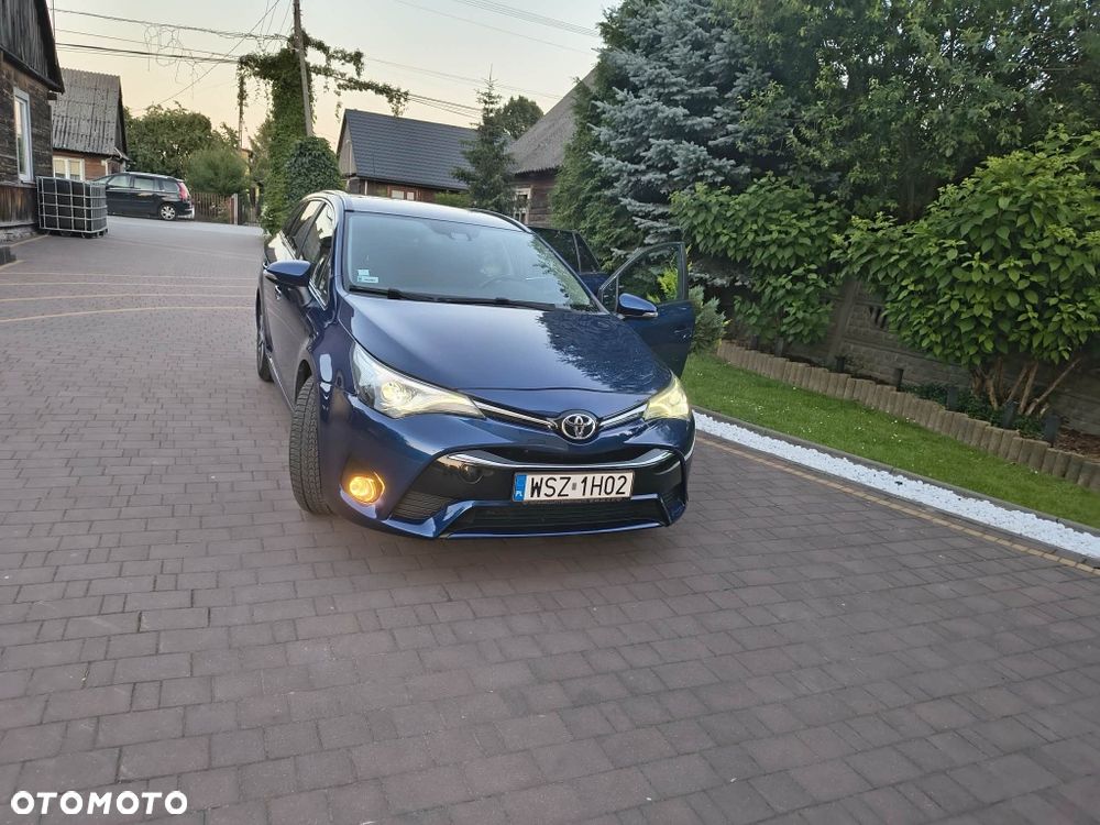 Toyota Avensis - 2