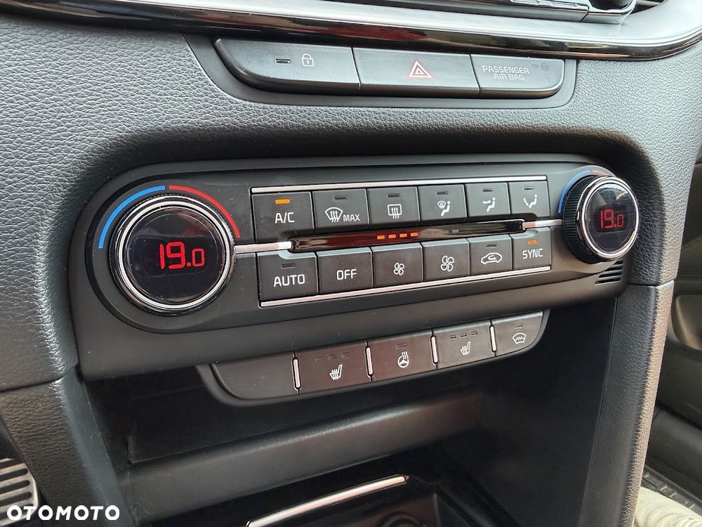 Kia Ceed 1.5 T-GDI Business Line - 30