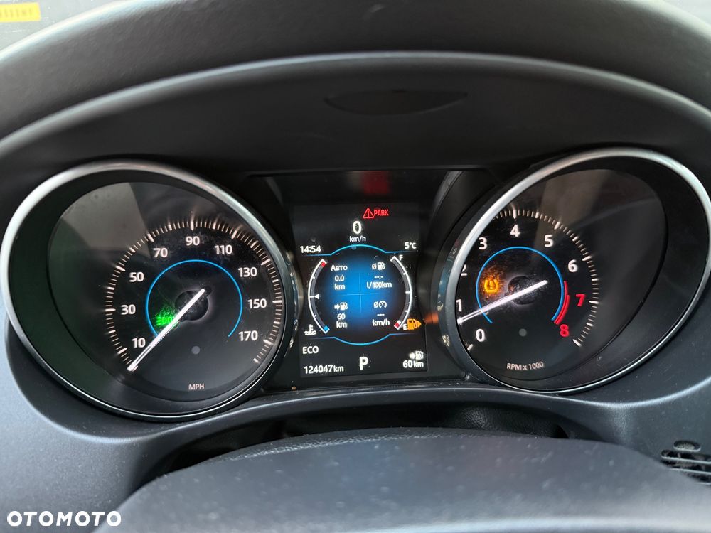 Jaguar XE 2.0 T R-Sport - 21