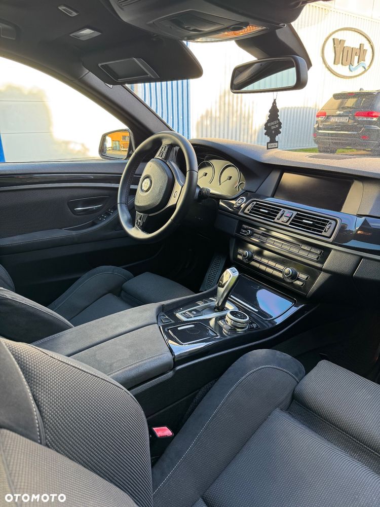 BMW Seria 5 530d Touring Sport-Aut - 9