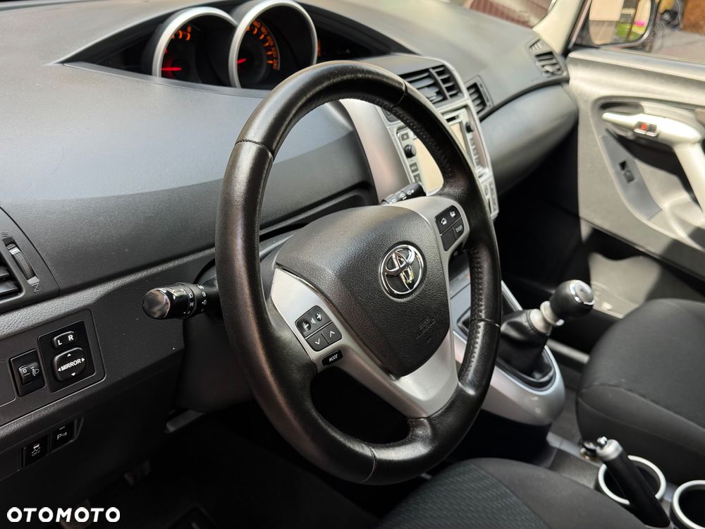 Toyota Verso 1.8 5-Sitzer Executive - 10