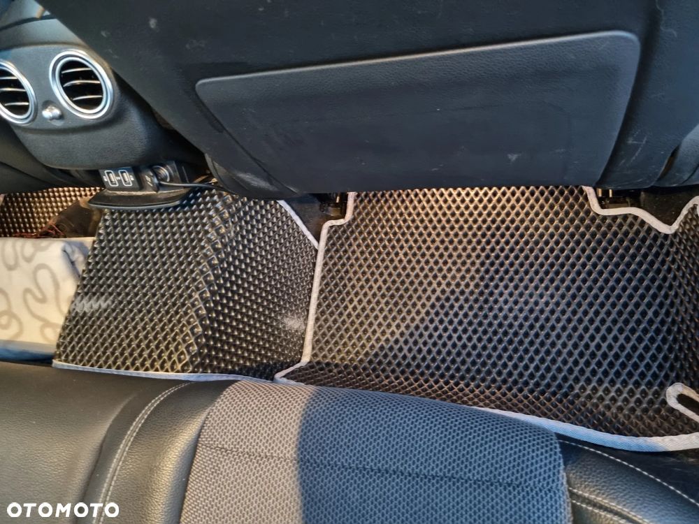 Mercedes-Benz Klasa E 220 d Business Edition 9G-TRONIC - 9