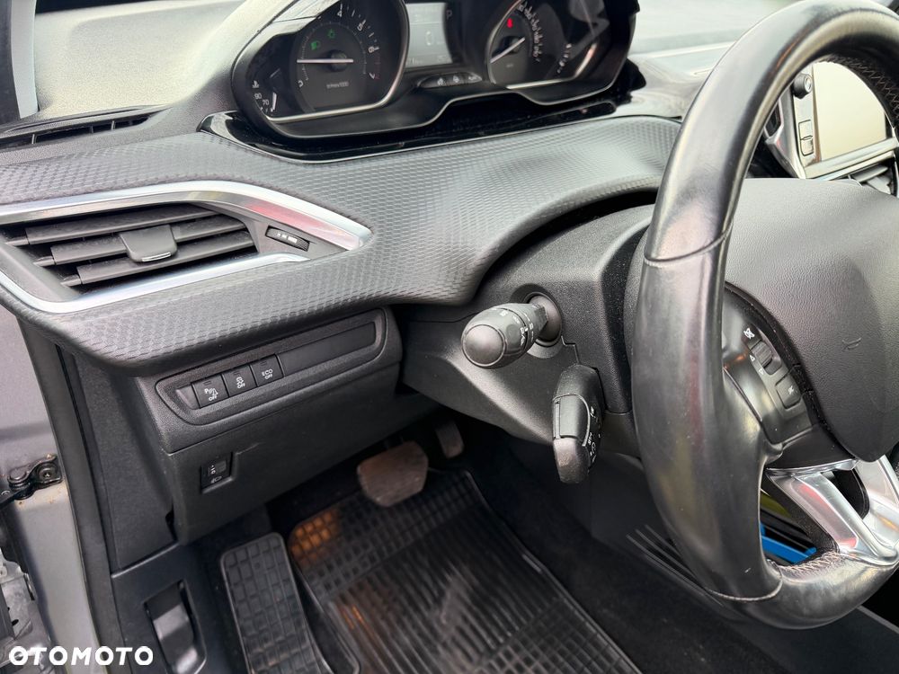 Peugeot 2008 PureTech 110 Stop&Start EAT6 Crossway - 15