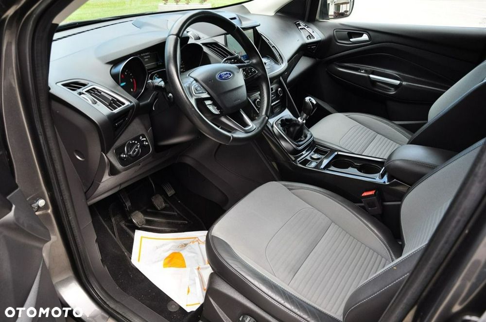 Ford Kuga - 29