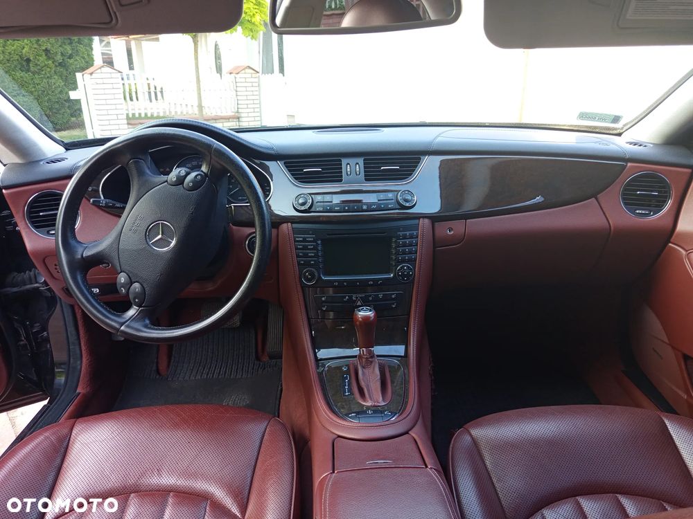 Mercedes-Benz CLS - 33