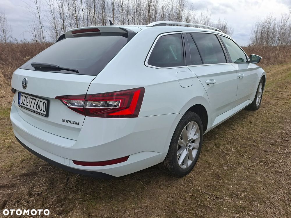 Skoda Superb 2.0 TDI DSG Premium Edition - 3