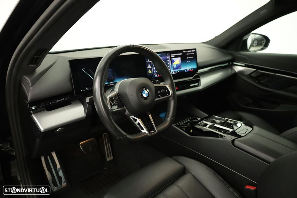 BMW 520 d Pack Desportivo M - 7