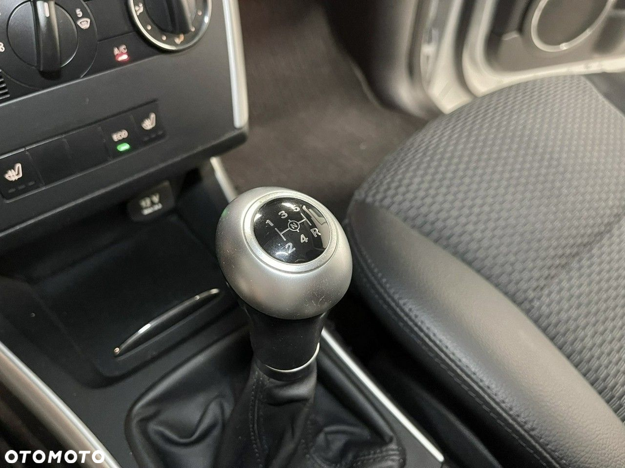 Mercedes-Benz Klasa B 180 BlueEffICIENCY - 20
