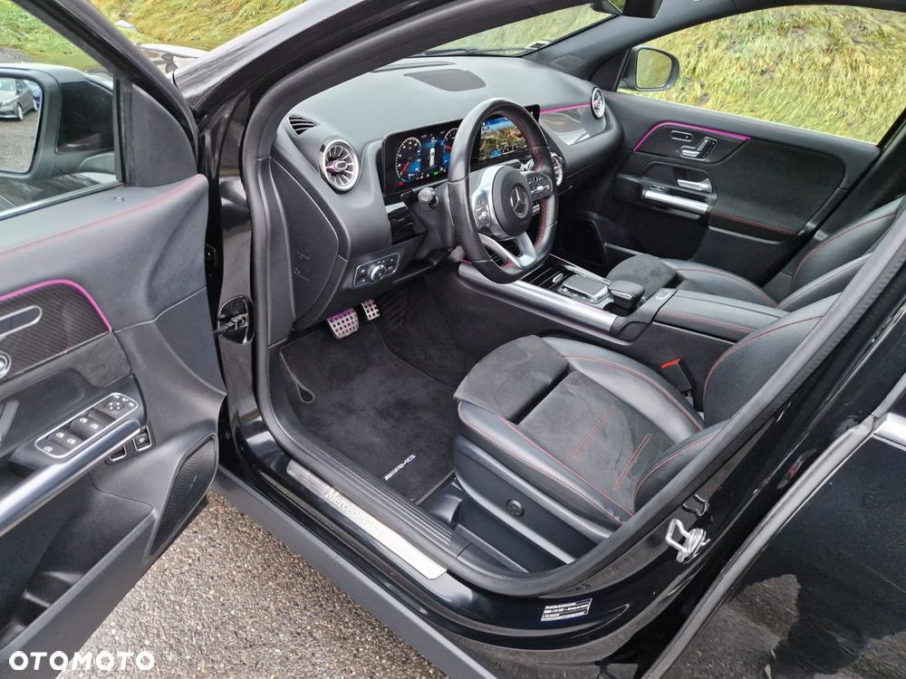 Mercedes-Benz GLA - 10