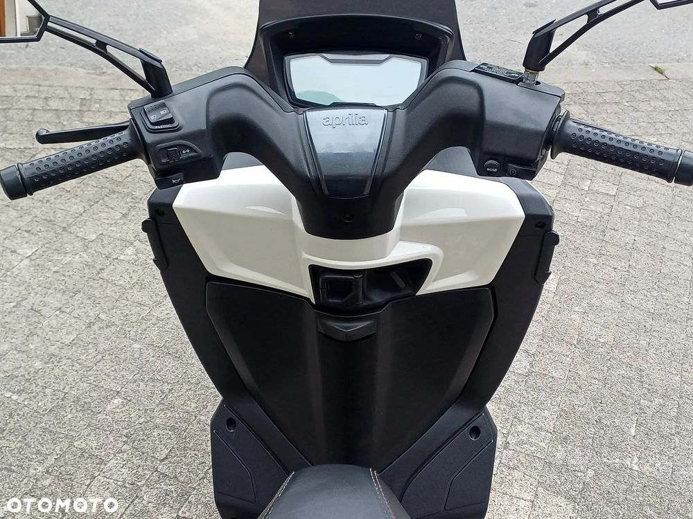 Aprilia Inny - 13