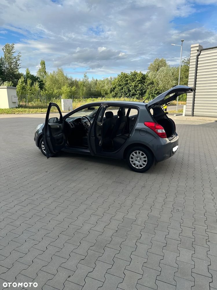 Hyundai i20 - 19