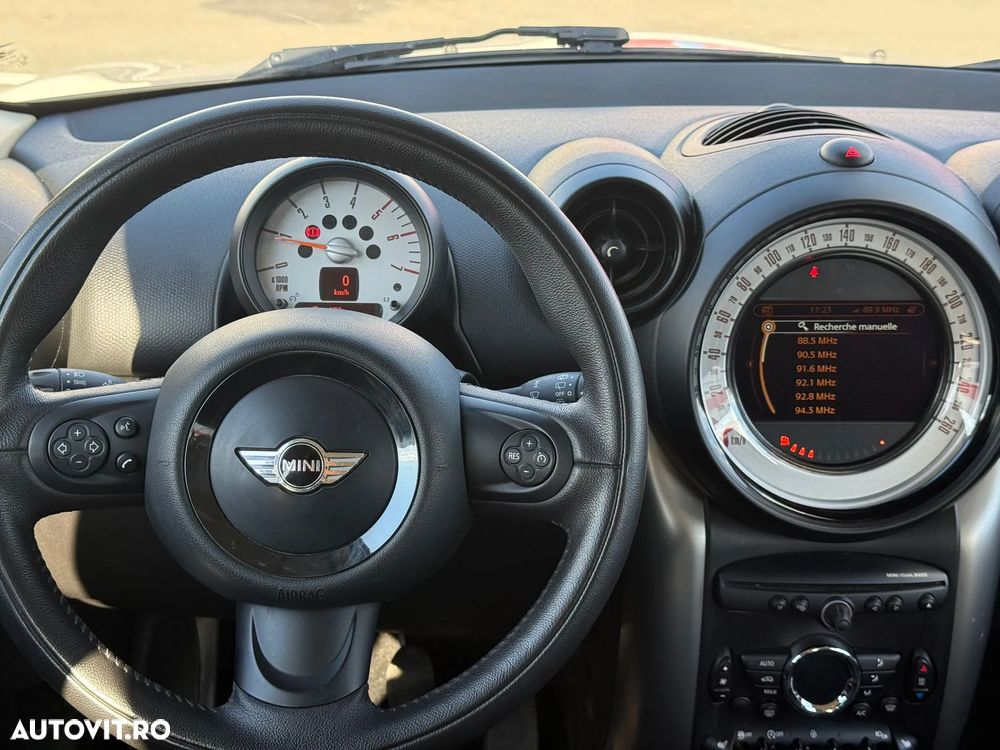 Mini Countryman One D - 13