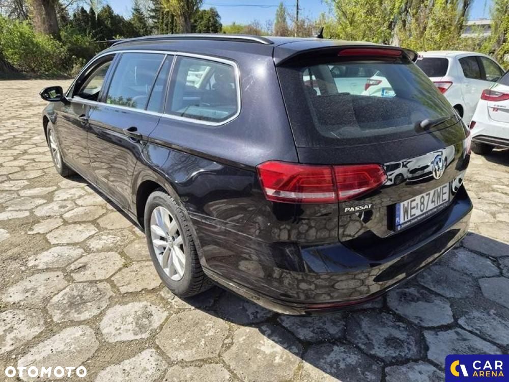 Volkswagen Passat - 4