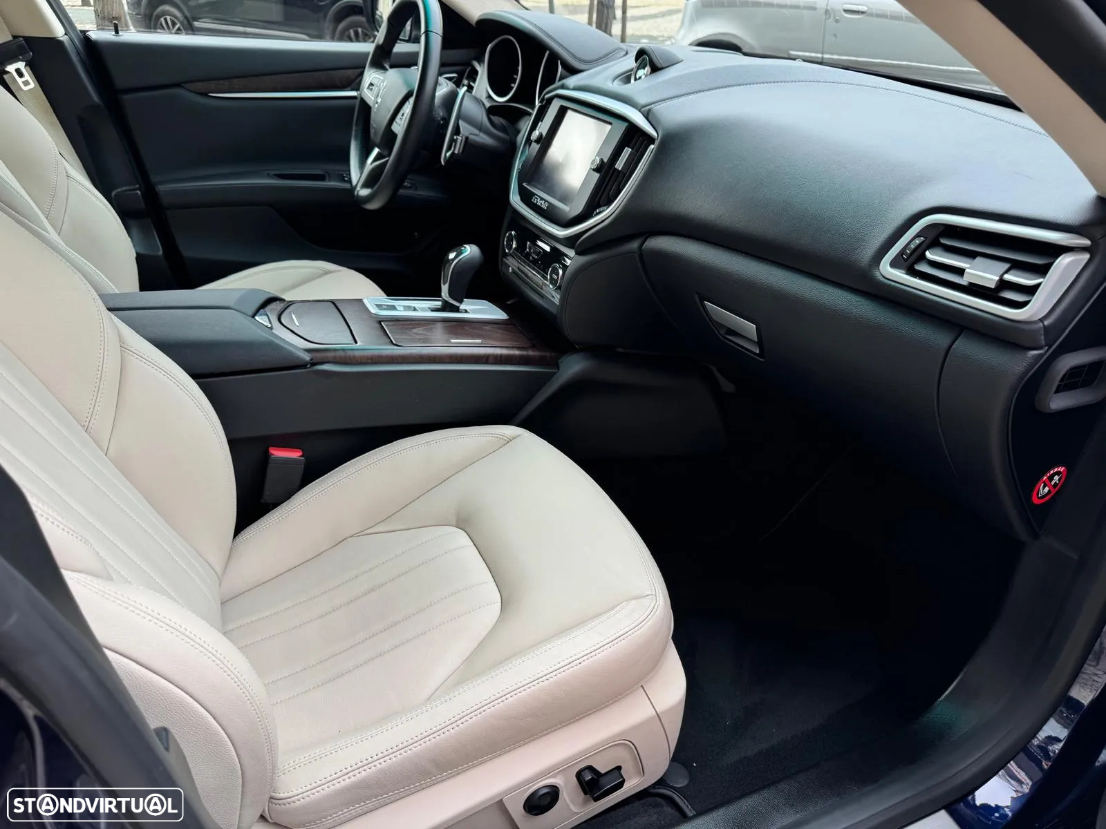 Maserati Ghibli 3.0 V6 - 31