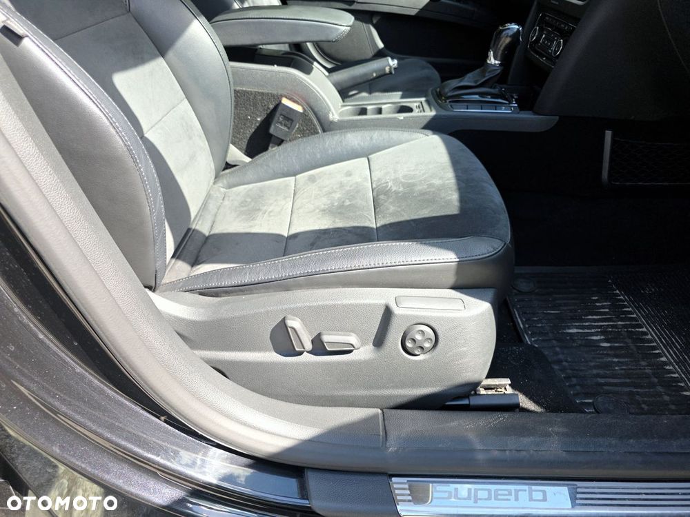 Skoda Superb 2.0 TSI Elegance DSG - 13