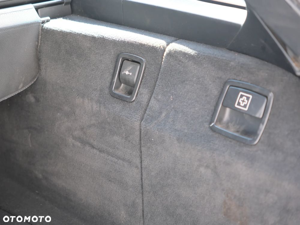 BMW Seria 5 520d - 33
