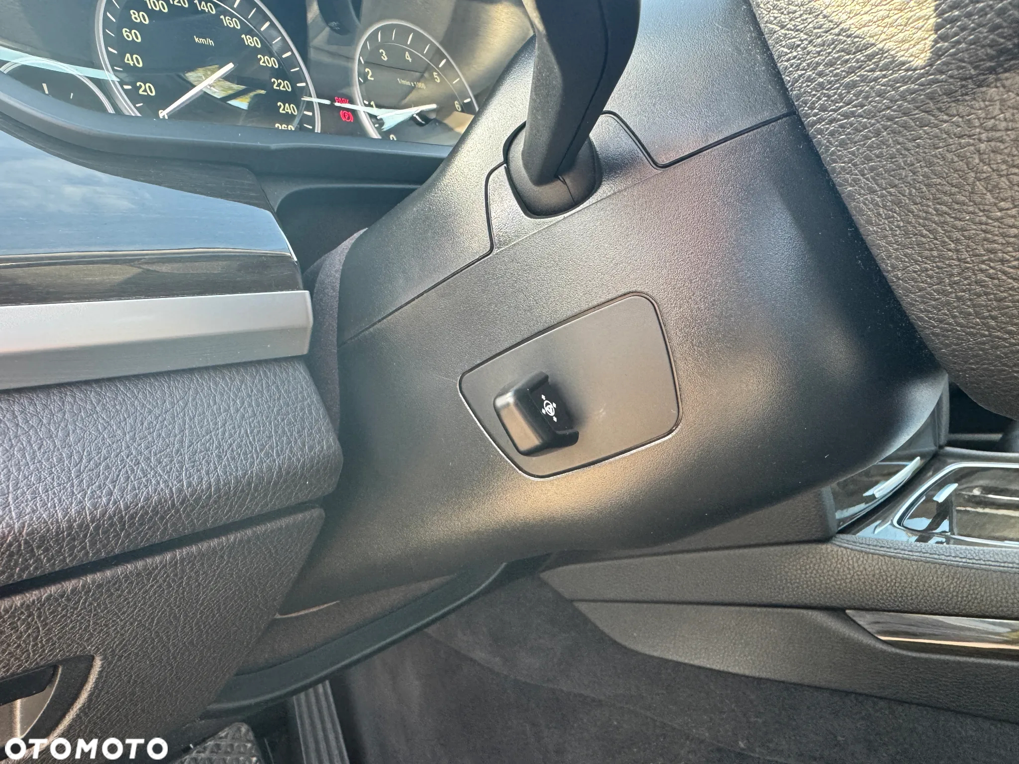 BMW Seria 7 740i - 28