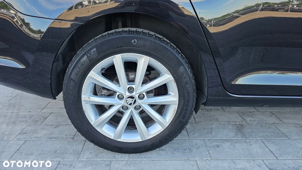 Skoda RAPID 1.0 TSI Style - 7