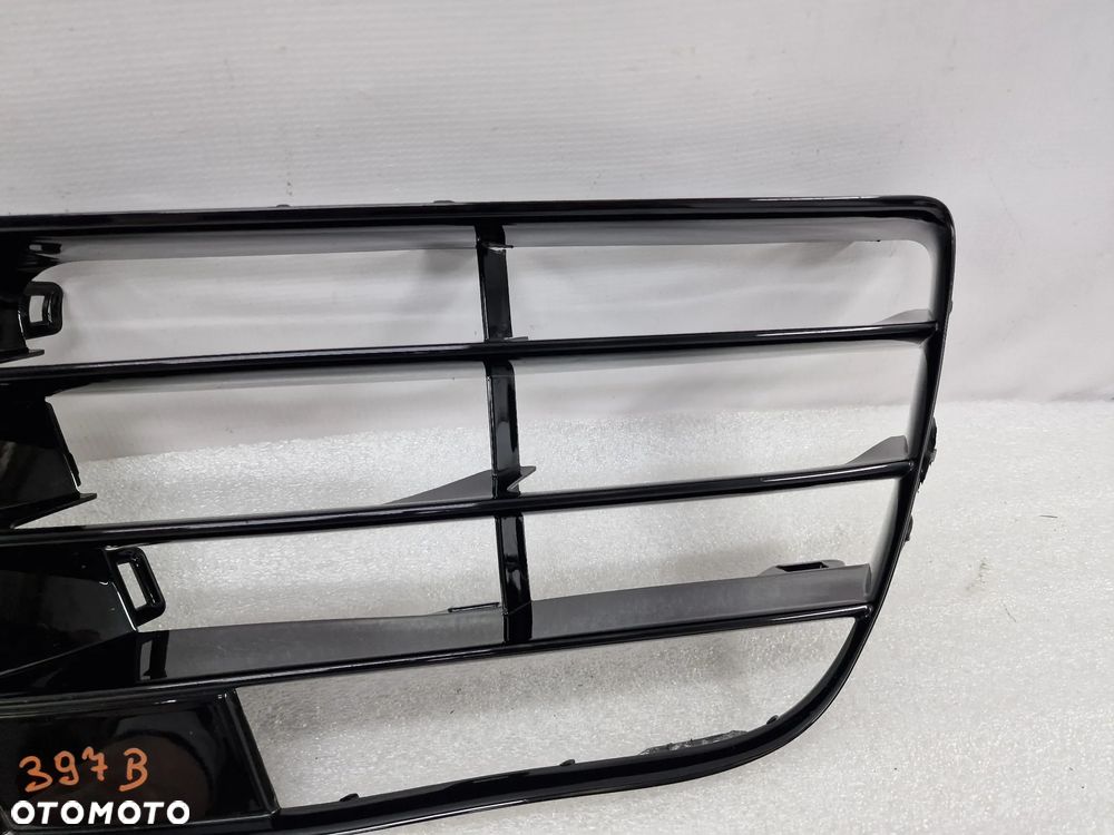VW SCIROCCO 1K8 R20 / R-LINE LEWA + PRAWA KRATKA BOCZNA / KIERUNKOWSKAZ / LED  , NR 1K8853665D / 1K8853666D / 1K8853949 , NR AUKCJI KR397 - 7