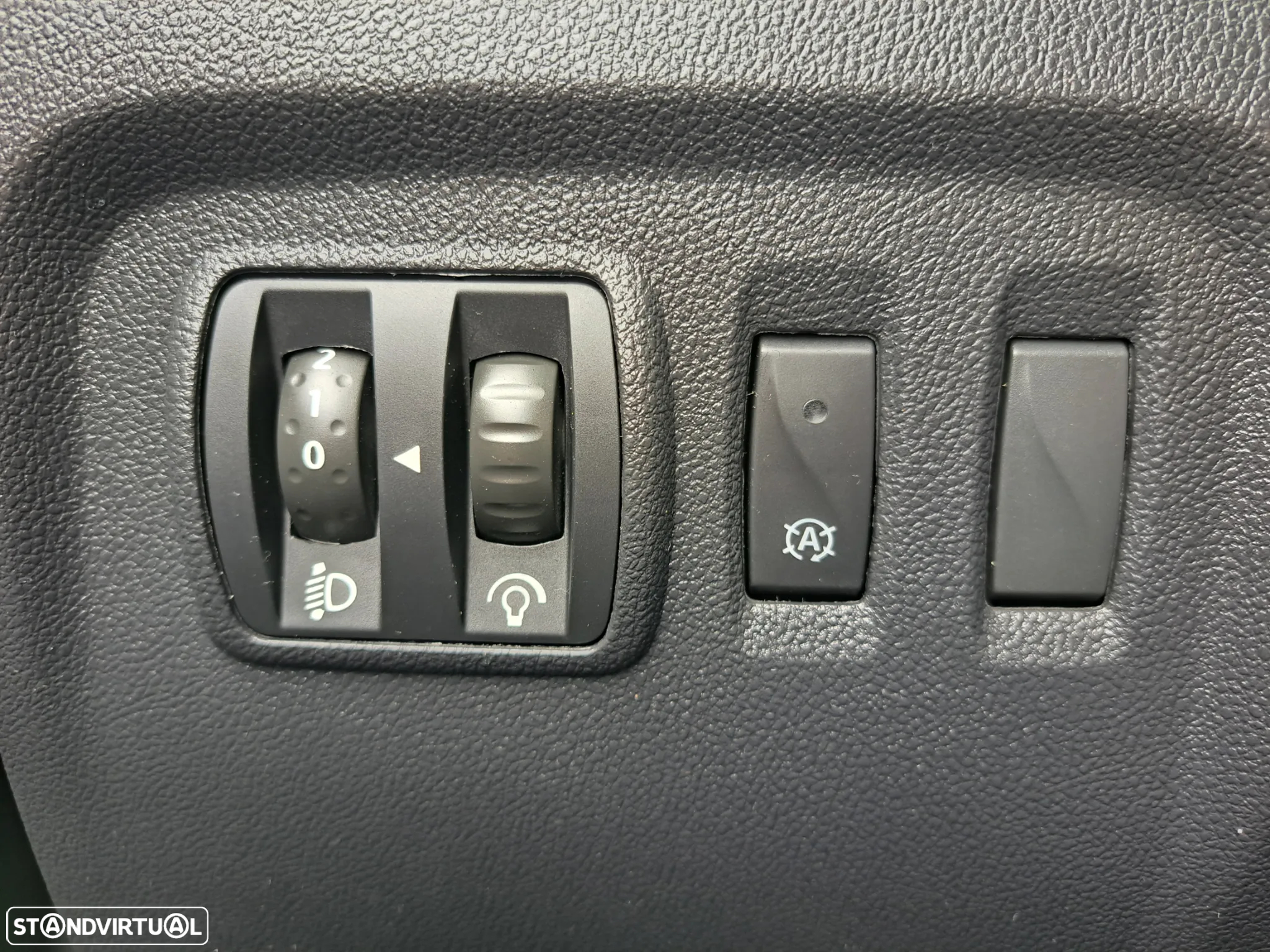 Renault Captur 1.5 dCi Exclusive XMOD - 15