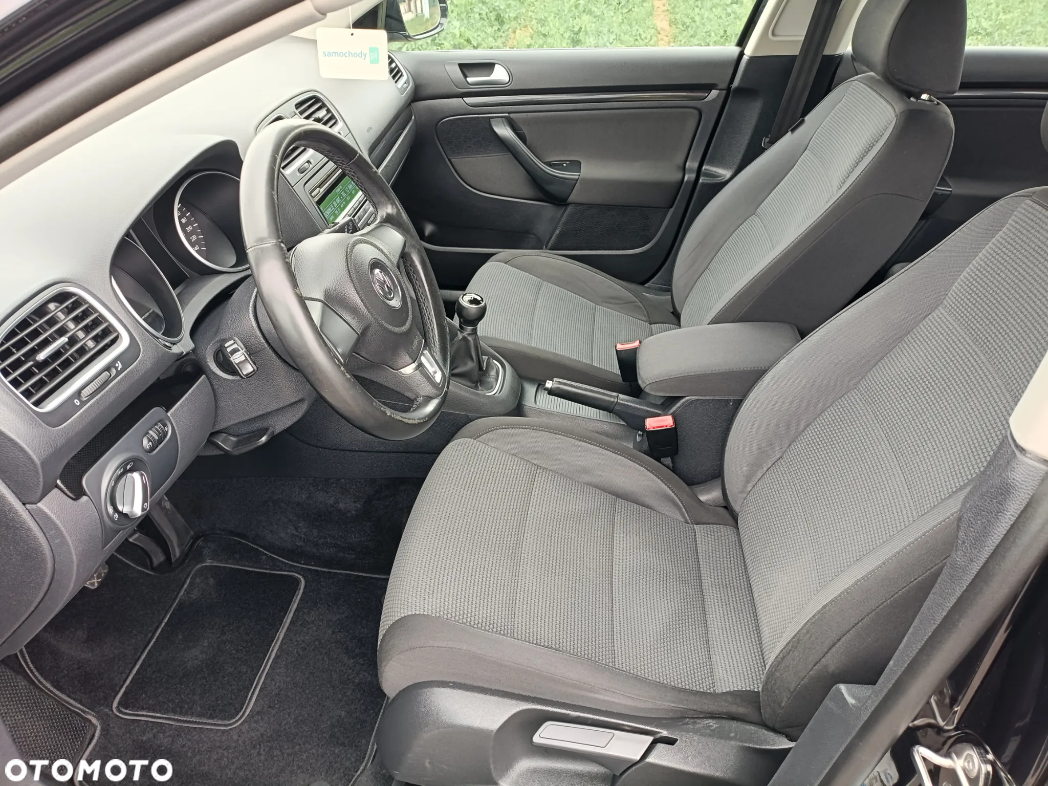 Volkswagen Golf VI 1.6 TDI Comfortline - 6