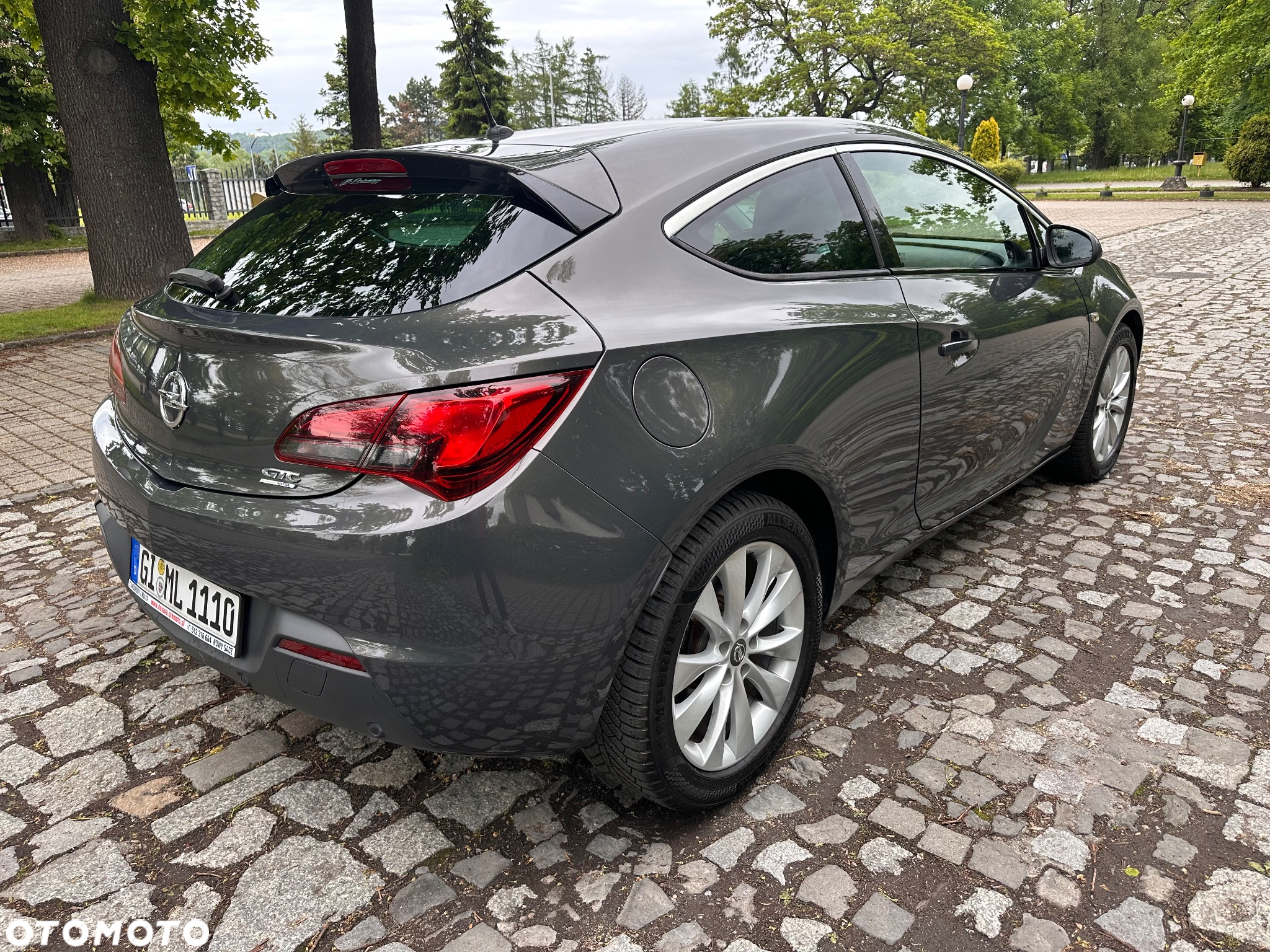 Opel Astra GTC 1.4 Turbo - 2