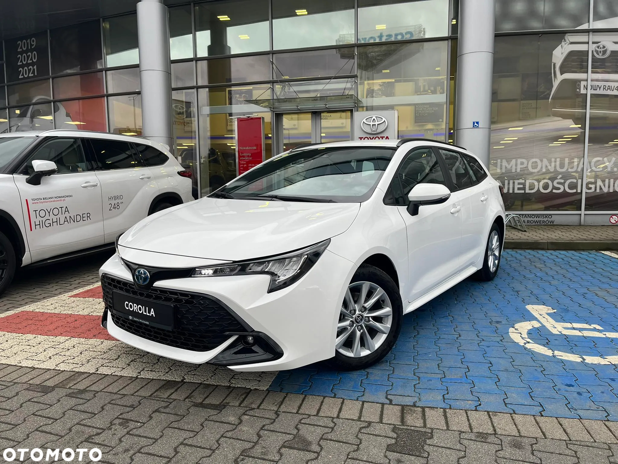 Toyota Corolla 1.8 Hybrid Comfort - 3
