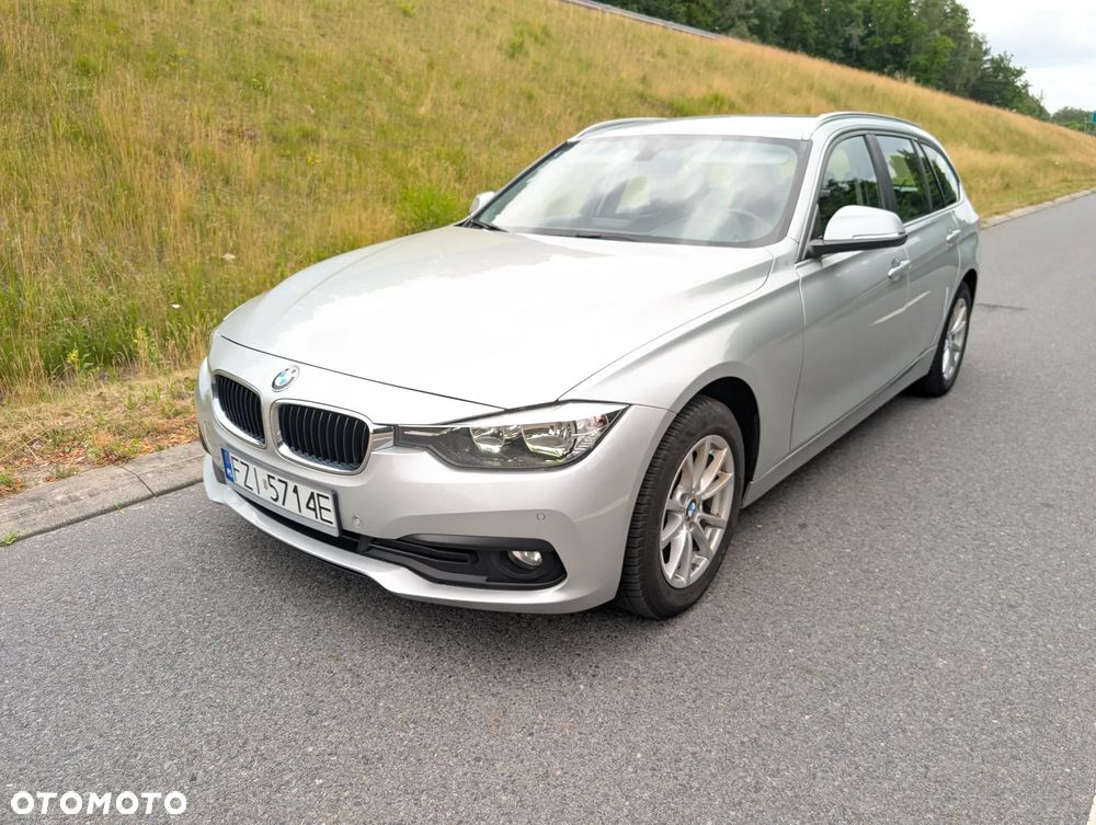 BMW Seria 3 318d xDrive Advantage - 13