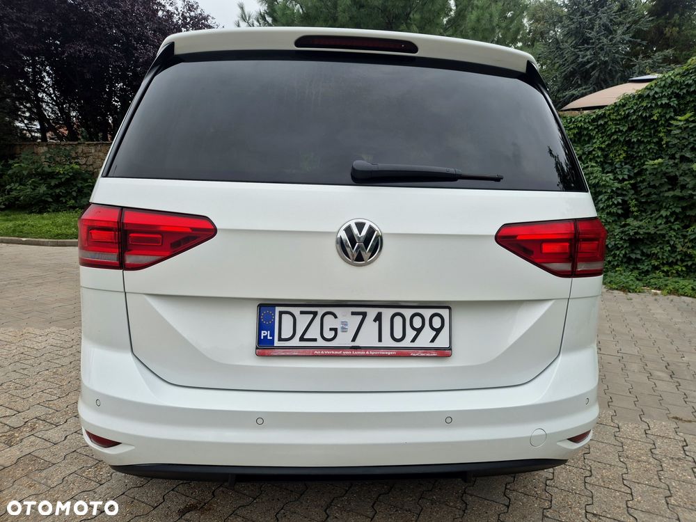 Volkswagen Touran - 3