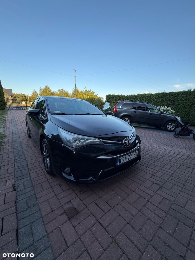Toyota Avensis 1.6 D-4D Active - 9