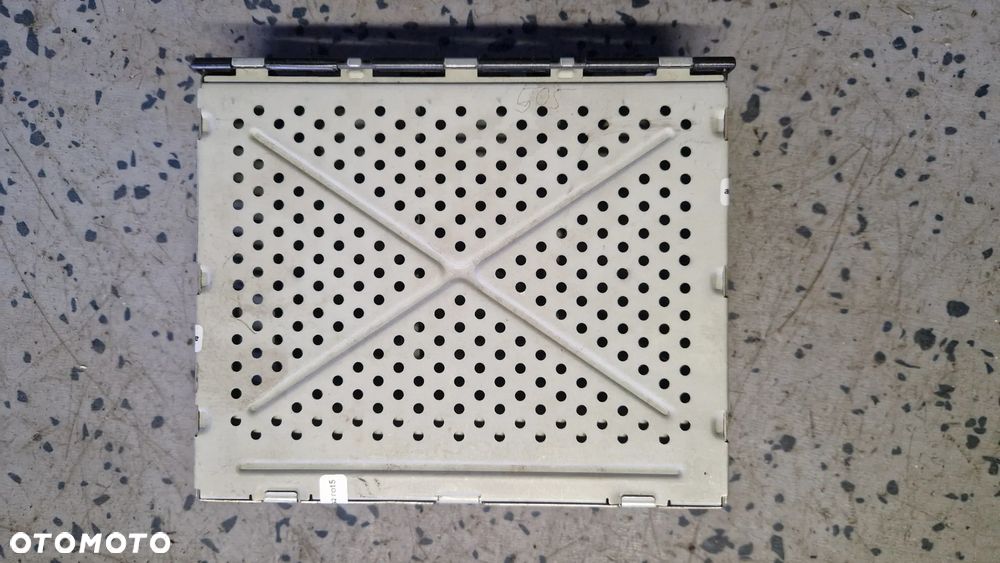 AUDI A8 D3 TUNER RADIA 4E0035541 - 1