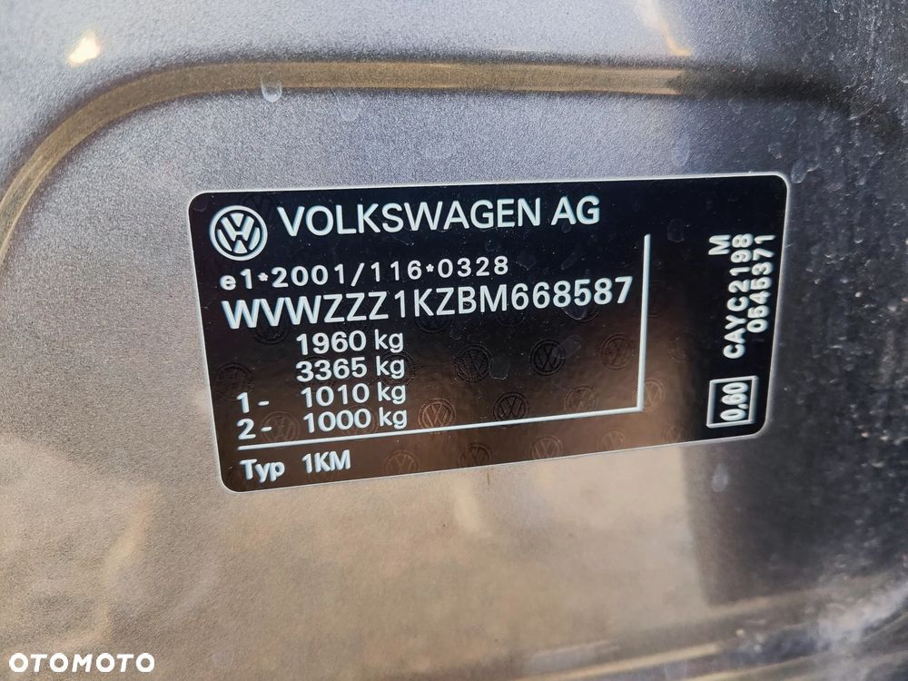 Volkswagen Golf - 28