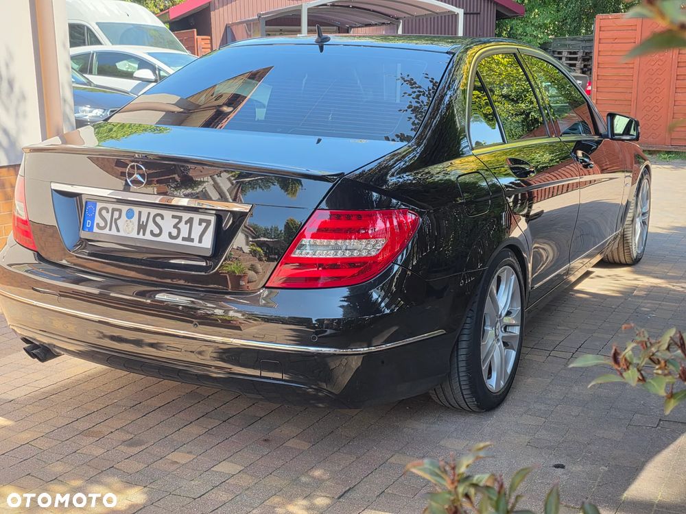 Mercedes-Benz Klasa C 180 BlueEFFICIENCY Avantgarde - 12