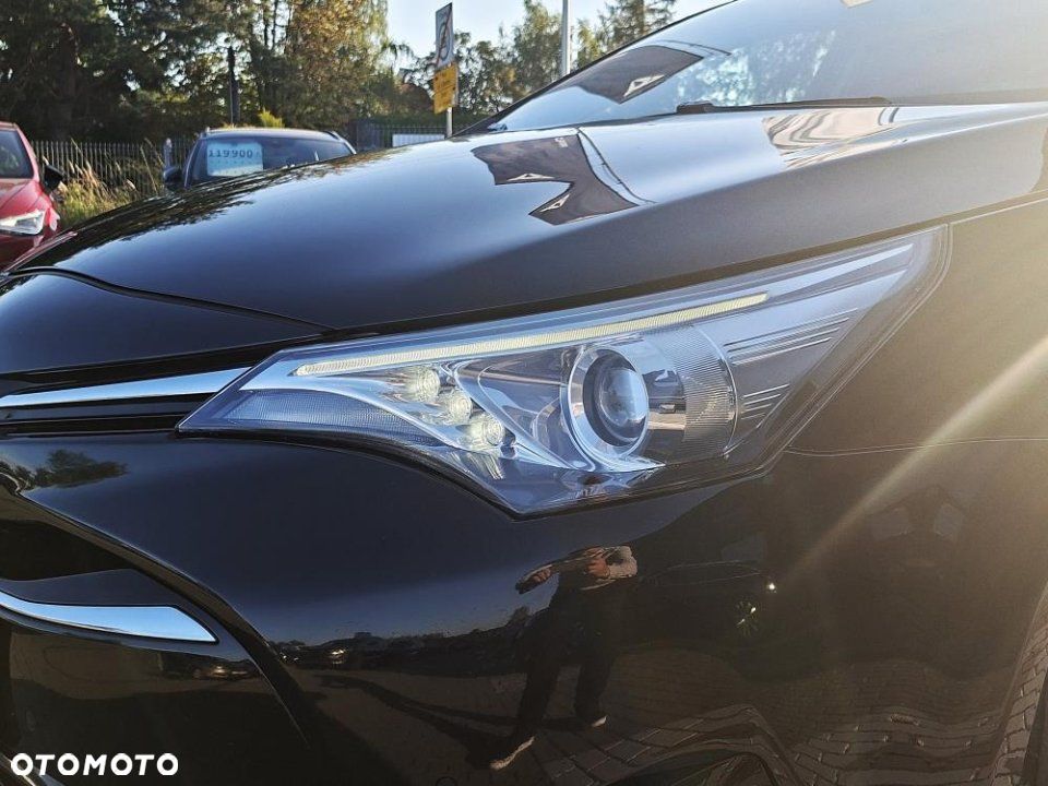 Toyota Avensis - 7