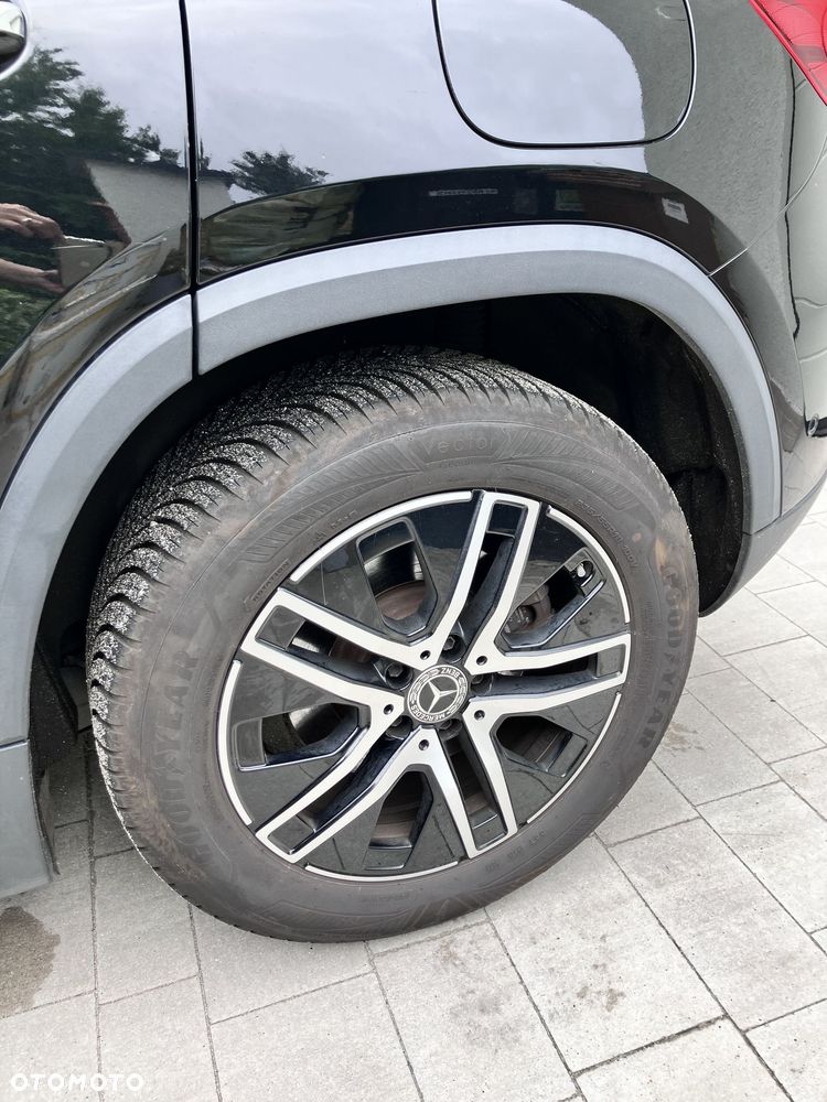 Mercedes-Benz GLA - 10