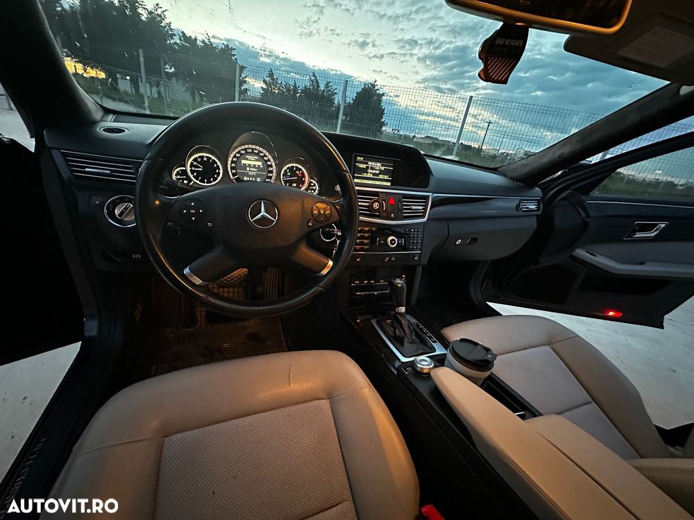 Mercedes-Benz E - 10