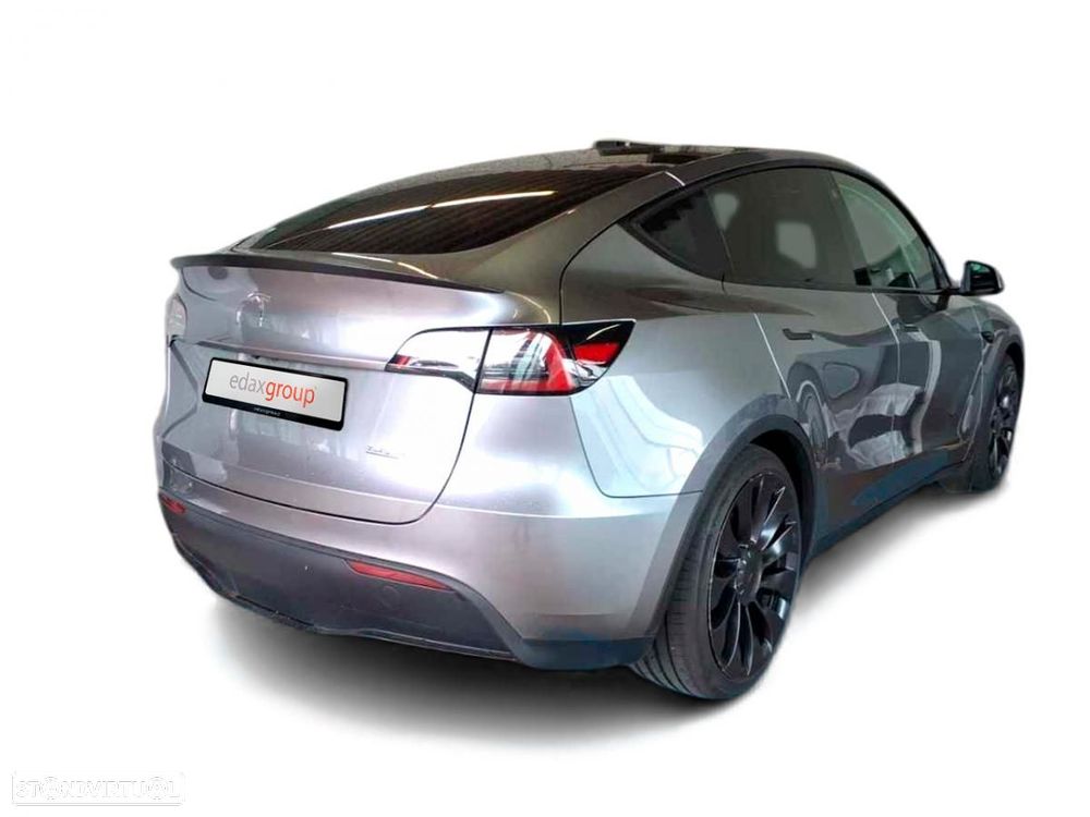 Tesla Model Y Performance Dual Motor AWD - 2