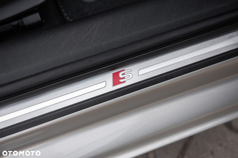 Audi A4 Avant 2.0 TFSI ultra - 17