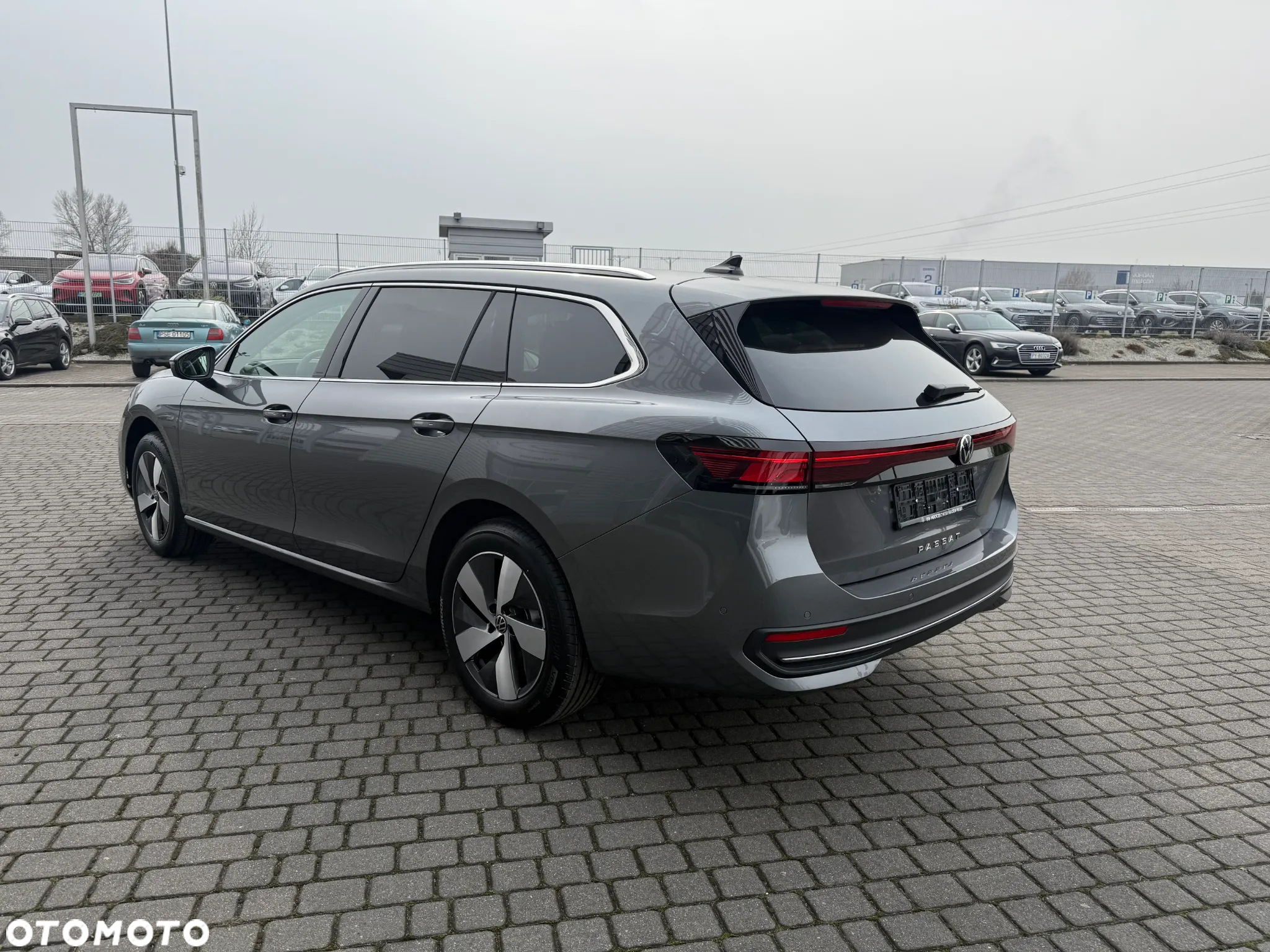 Volkswagen Passat 2.0 TDI EVO Business DSG - 5