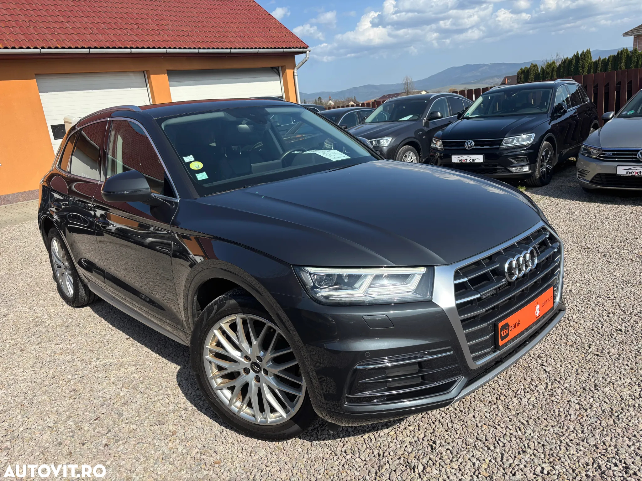 Audi Q5 2.0 40 TDI quattro S tronic Design - 6