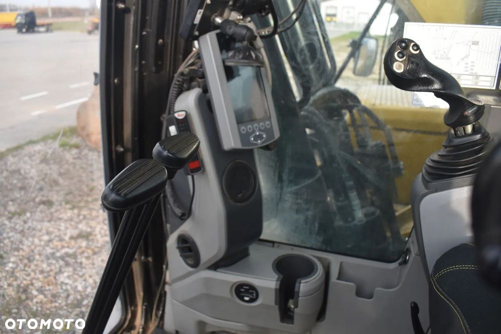 Caterpillar 326FL - 12
