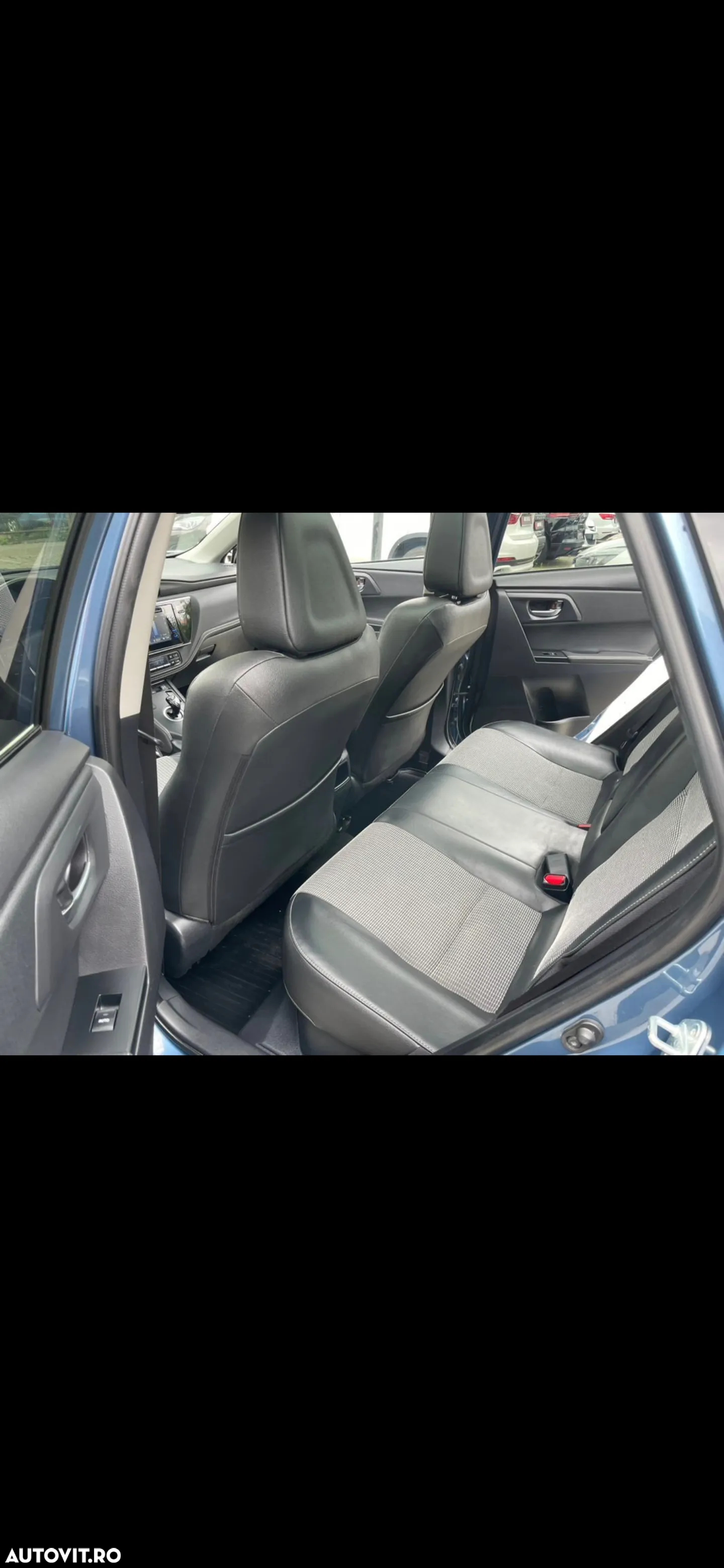 Toyota Auris - 11