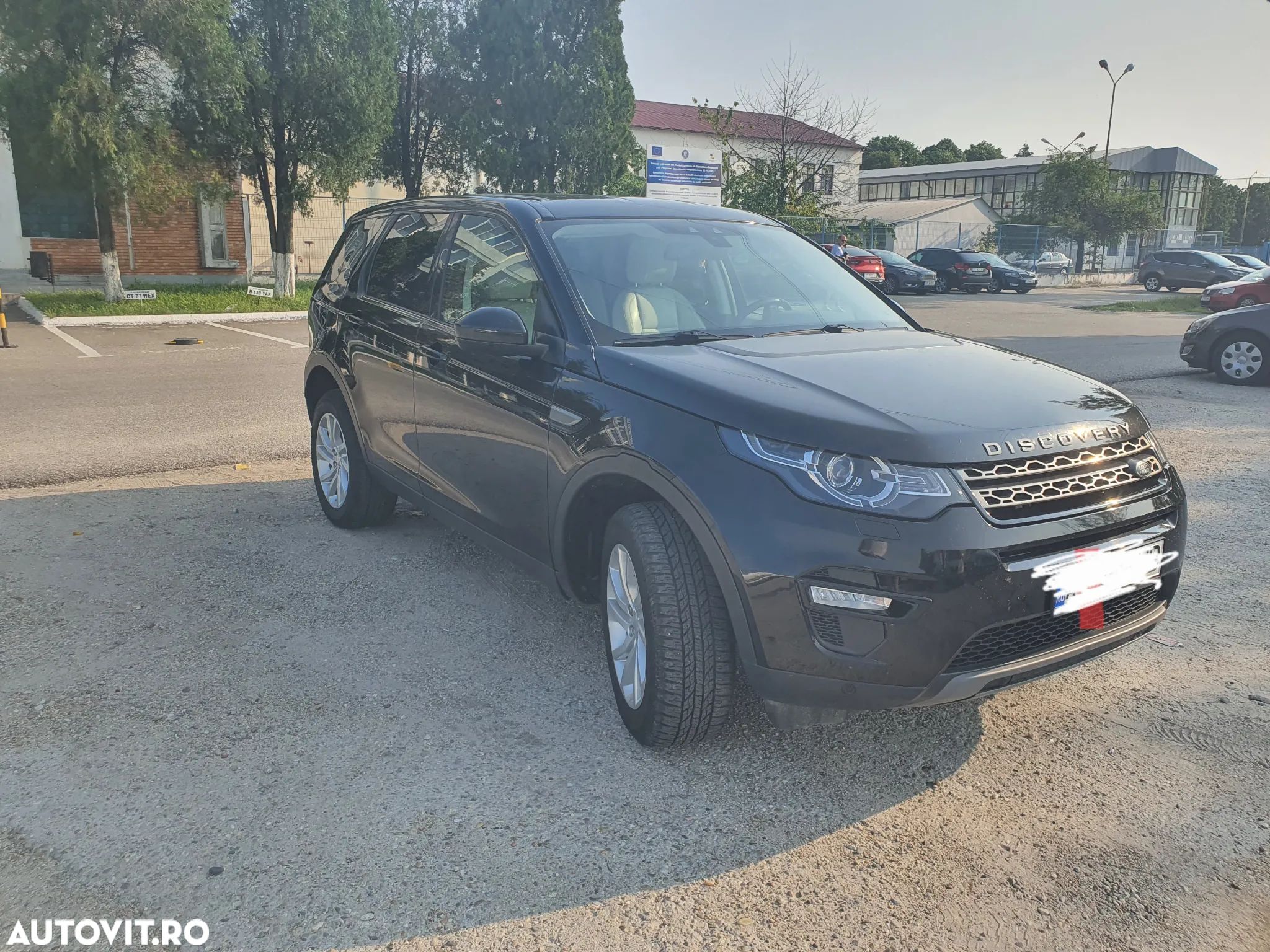 Land Rover Discovery Sport 2.0 l TD4 HSE Luxury Aut. - 1