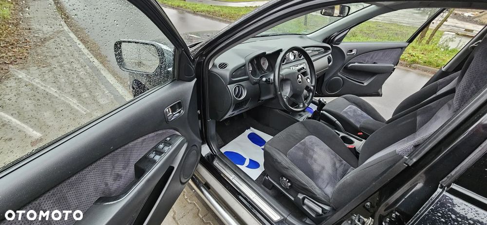 Mitsubishi Outlander 2.0 4WD Invite - 11